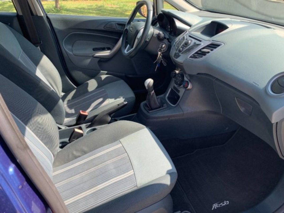 Ford Fiesta 1.2 82CV 5 porte (8)