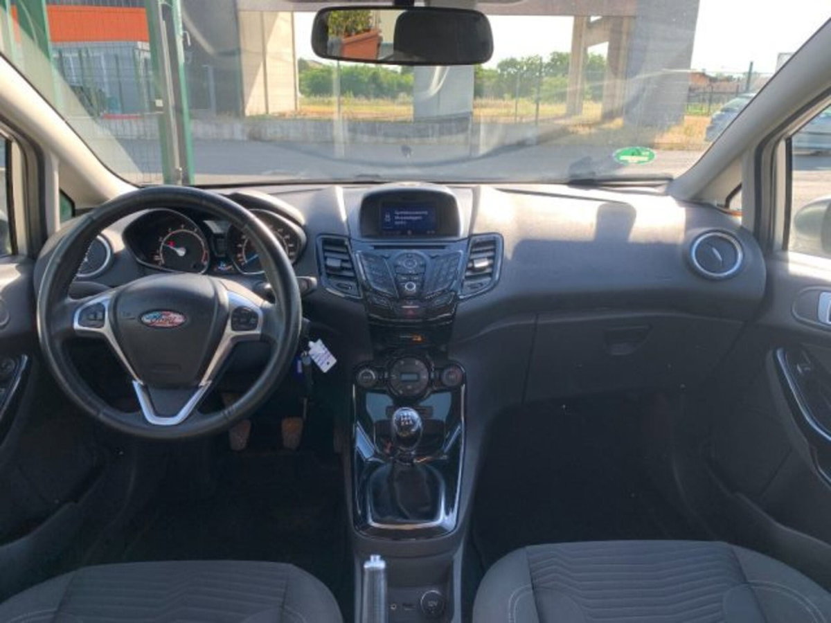 Ford Fiesta 1.2 60CV 5 porte Titanium (13)
