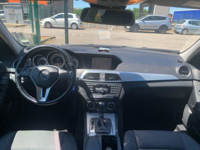 Mercedes-Benz Classe C Station Wagon 250 CDI BlueEFFICIENCY Avantgarde (13)