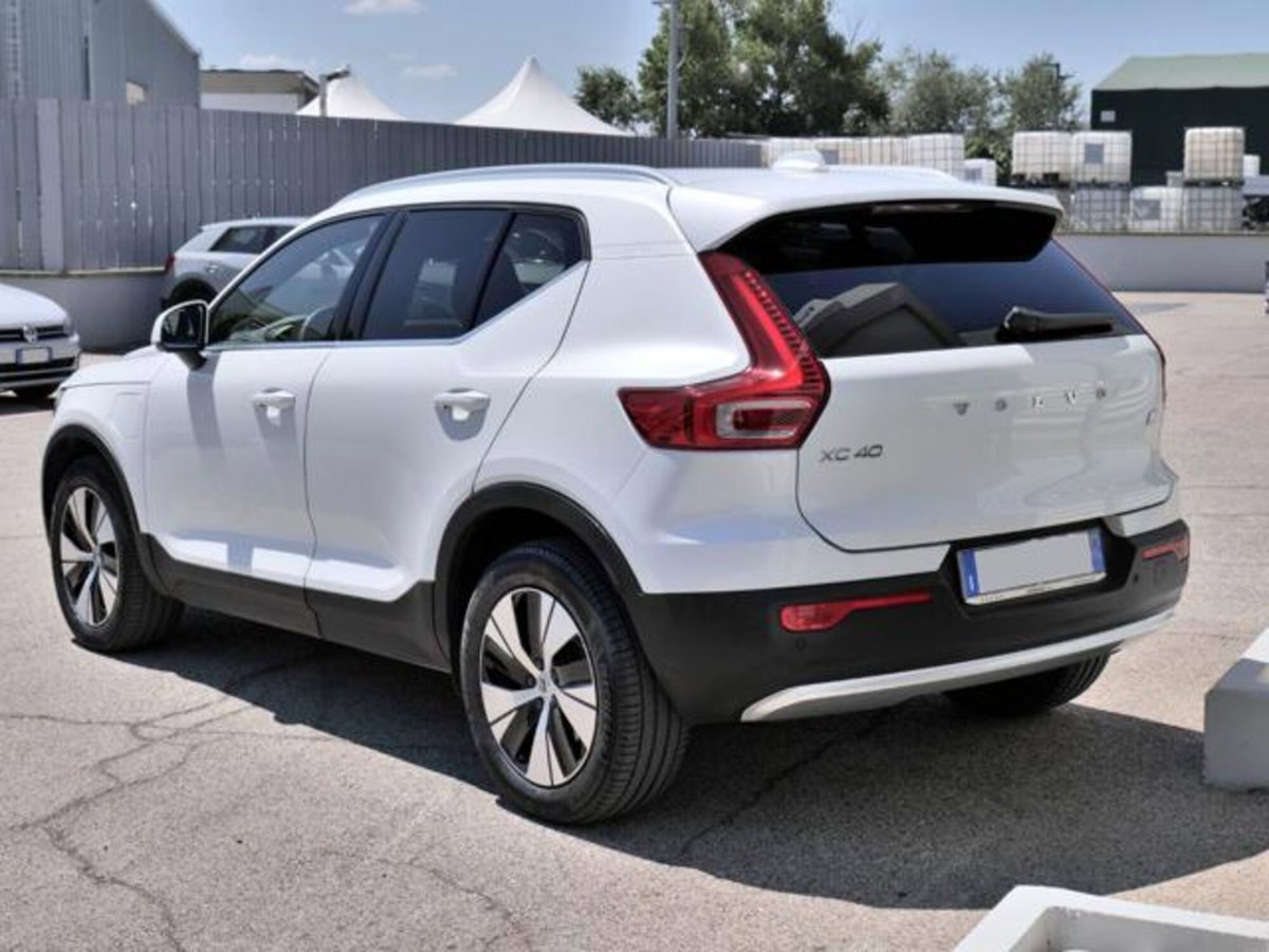 Volvo XC40 T5 Recharge Plug-in Hybrid automatico Core (3)