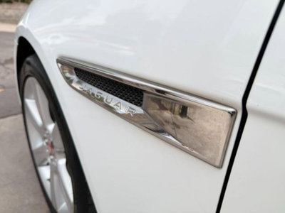 Jaguar XE 2.0 D Turbo 180 CV AWD aut. Prestige (18)