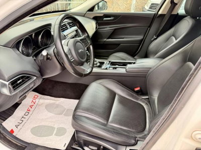 Jaguar XE 2.0 D Turbo 180 CV AWD aut. Prestige (6)
