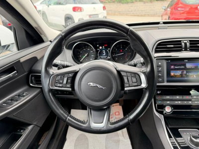 Jaguar XE 2.0 D Turbo 180 CV AWD aut. Prestige (7)