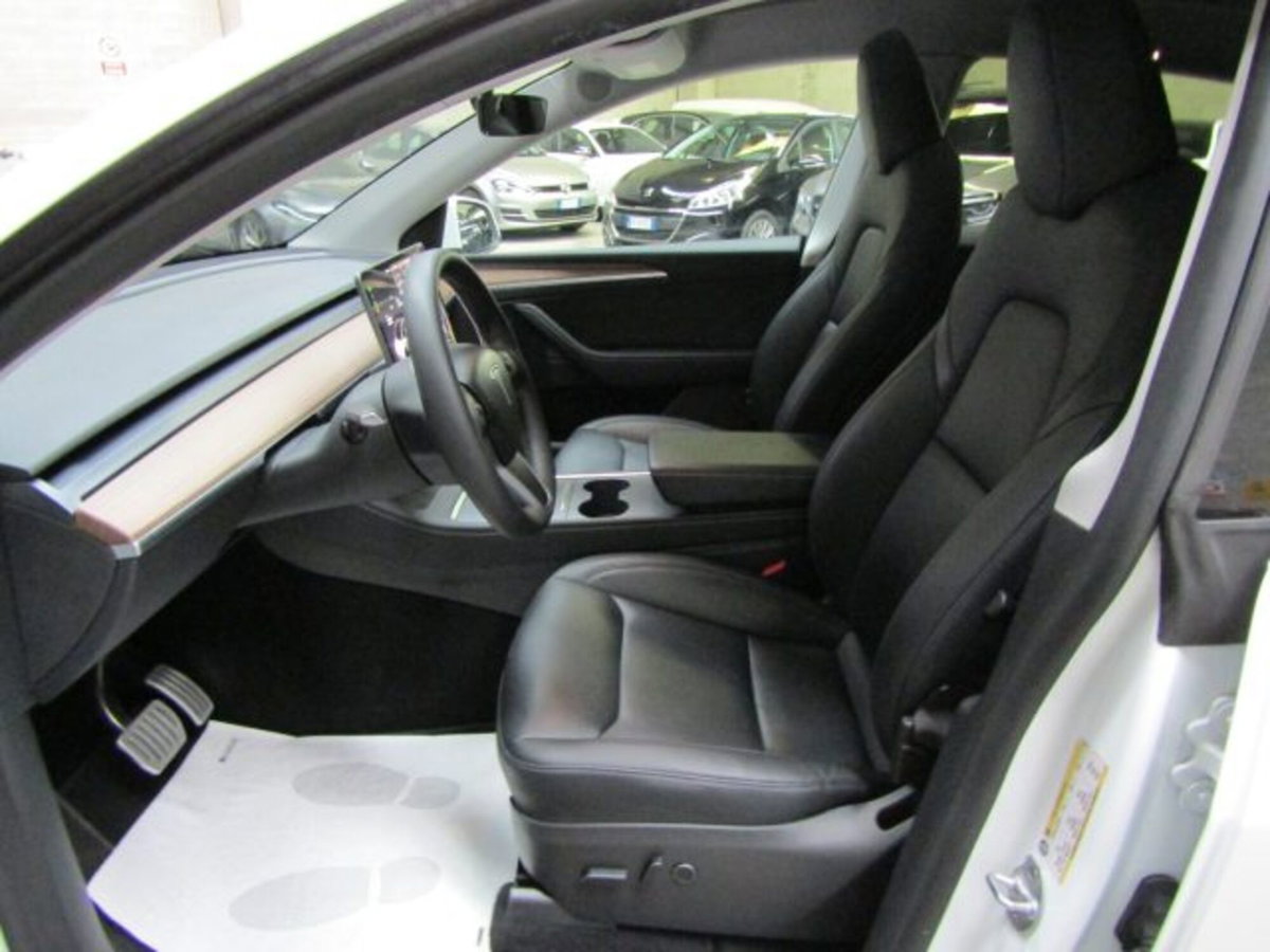 Tesla Model Y Long Range Dual Motor awd (10)
