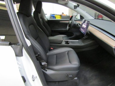 Tesla Model Y Long Range Dual Motor awd (17)