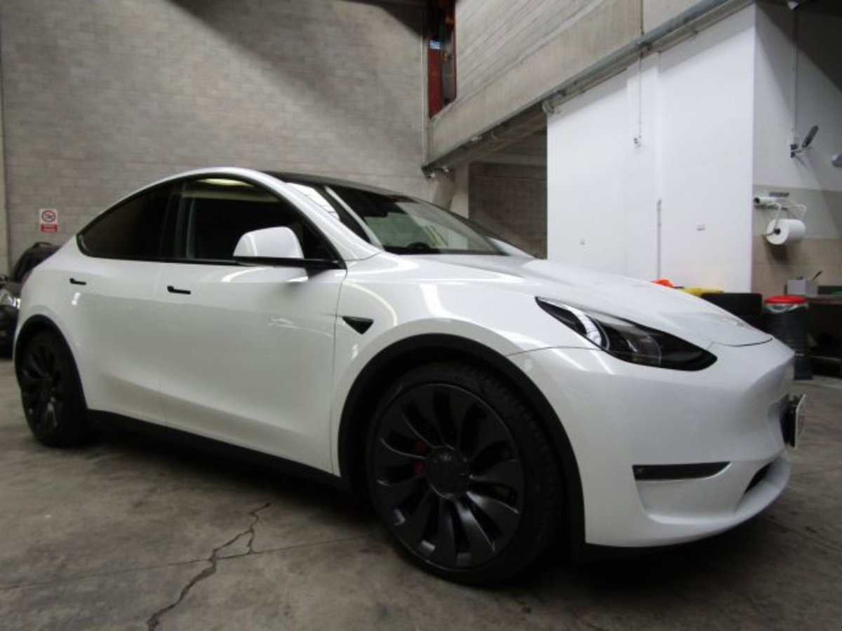 Tesla Model Y Long Range Dual Motor awd (3)
