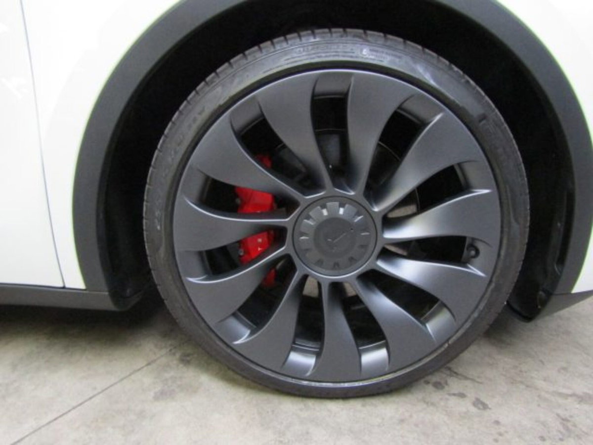 Tesla Model Y Long Range Dual Motor awd (4)