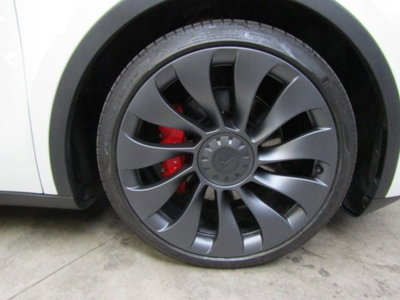 Tesla Model Y Long Range Dual Motor awd (4)