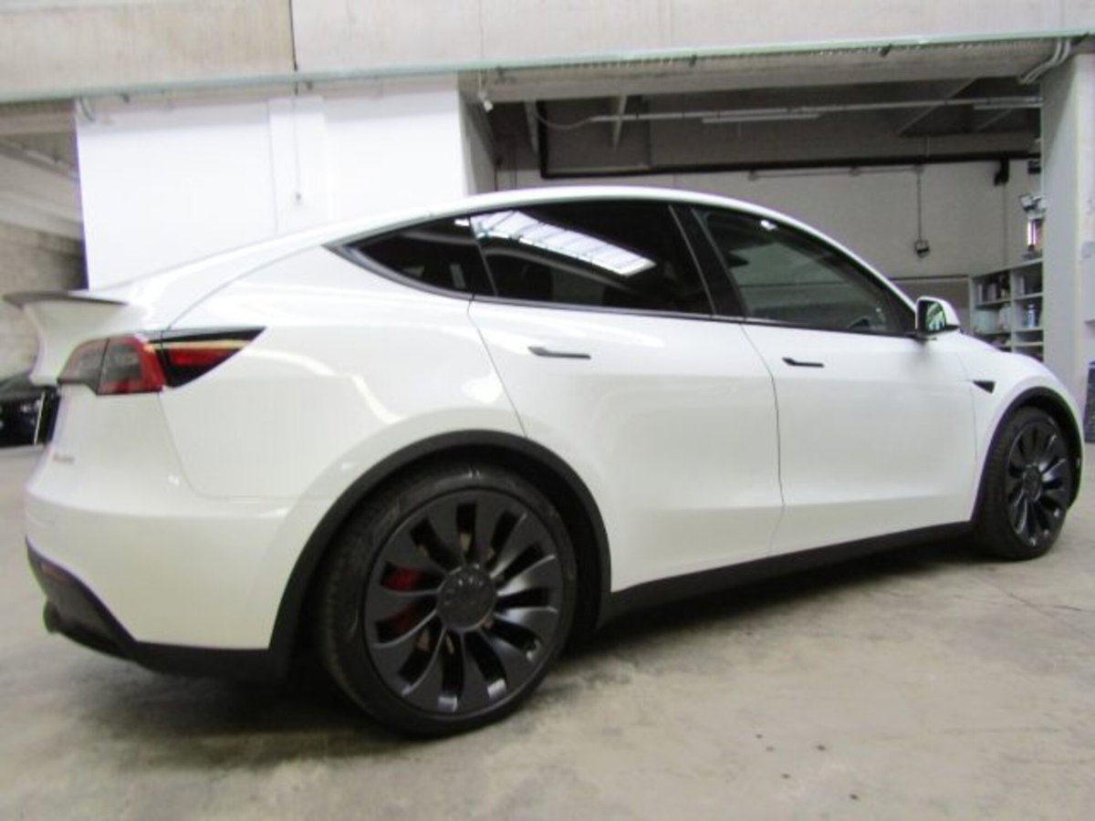 Tesla Model Y Long Range Dual Motor awd (5)