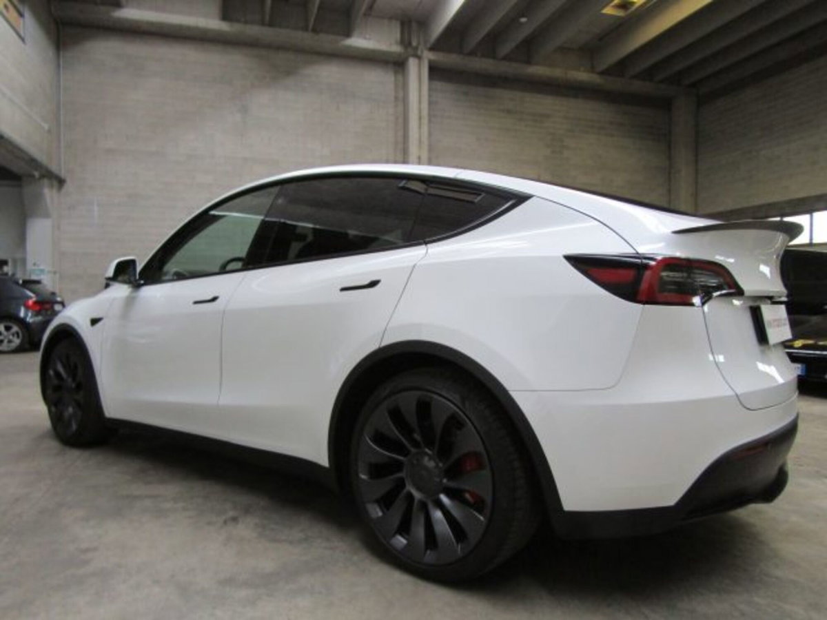 Tesla Model Y Long Range Dual Motor awd (8)
