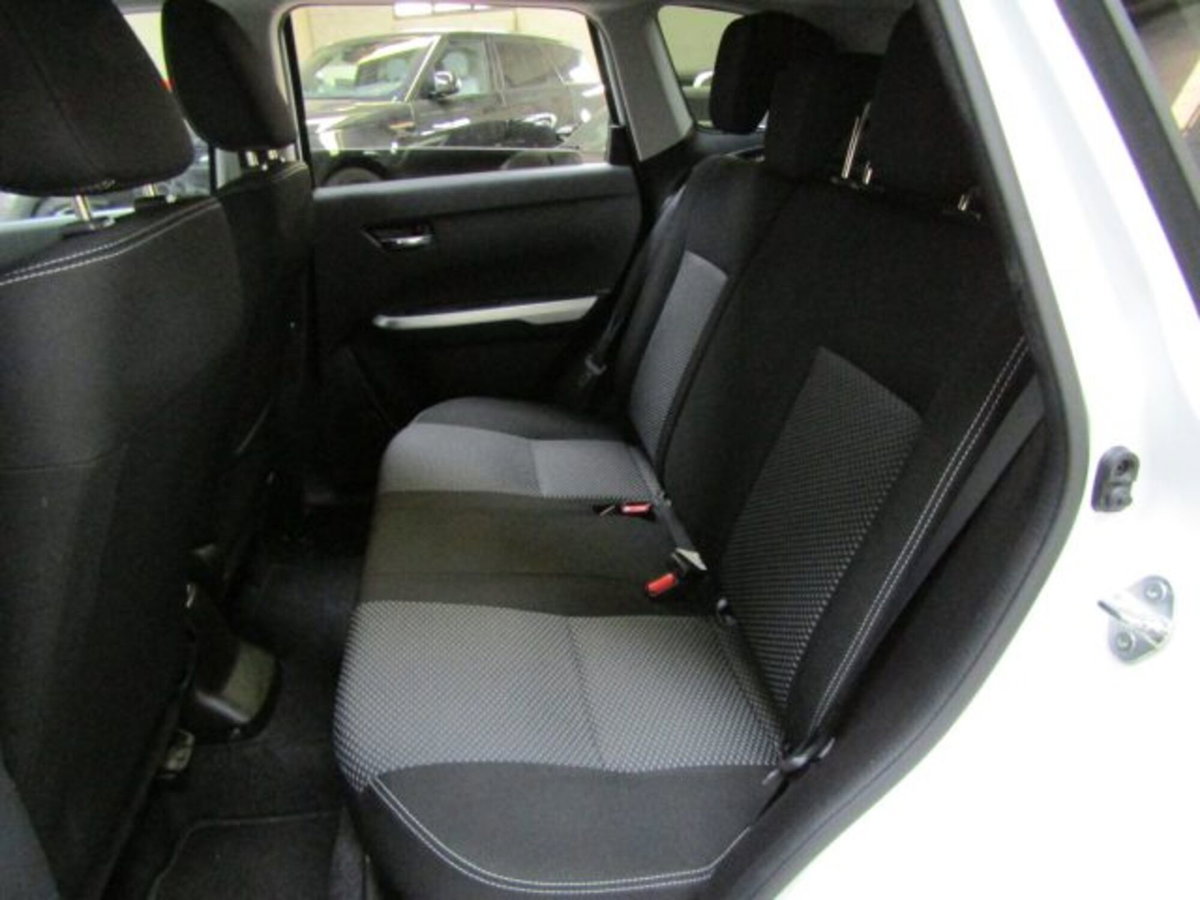 Suzuki Vitara 1.6 VVT V-Top (11)