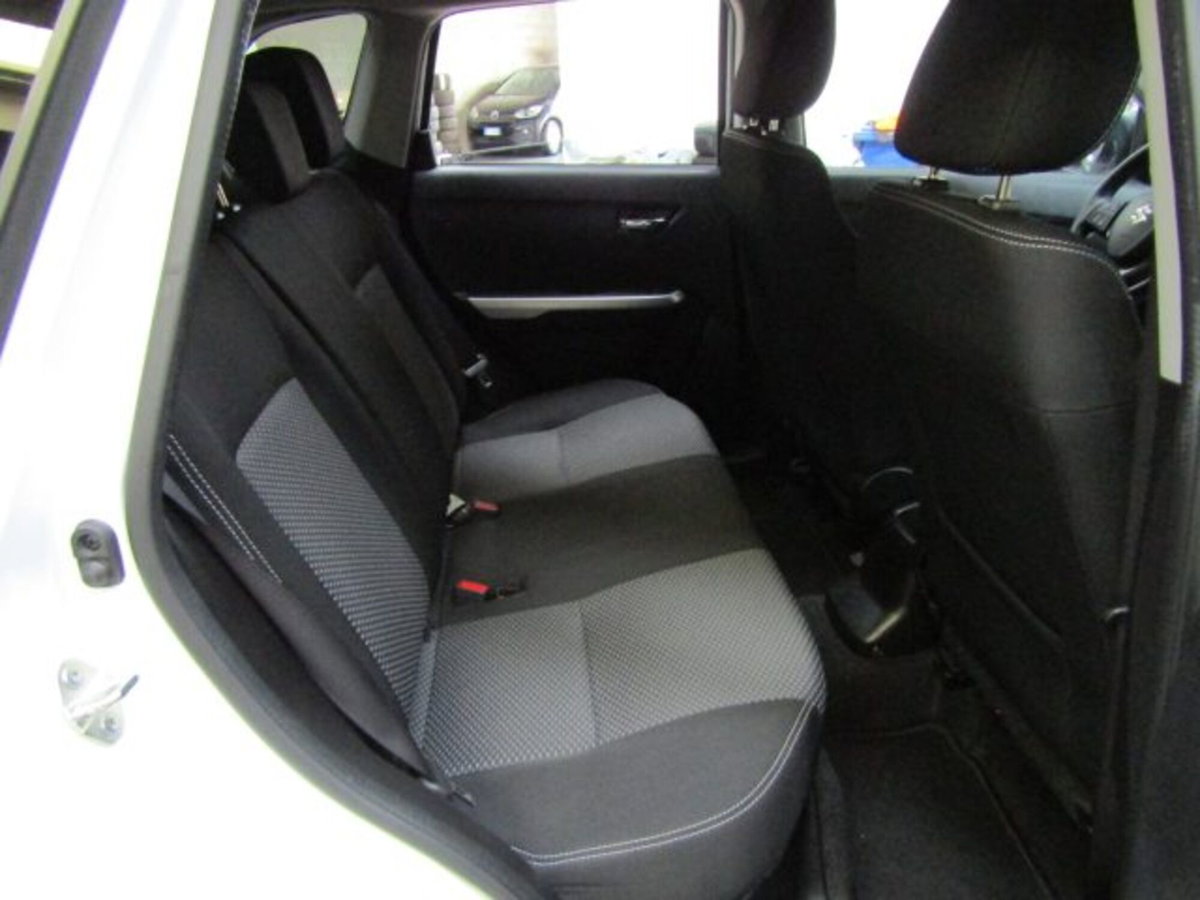 Suzuki Vitara 1.6 VVT V-Top (13)