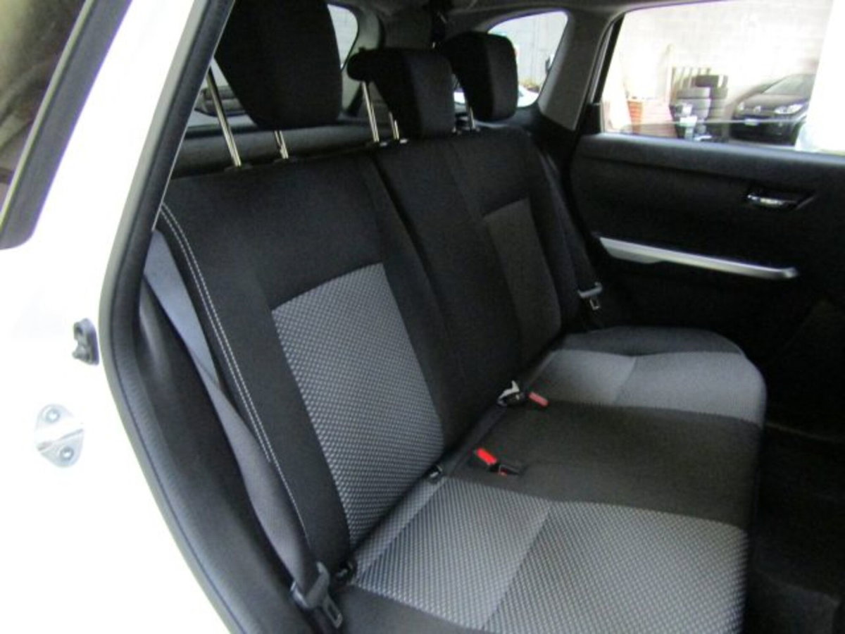 Suzuki Vitara 1.6 VVT V-Top (14)