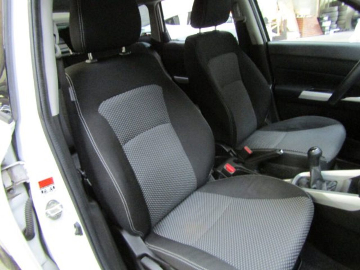 Suzuki Vitara 1.6 VVT V-Top (18)