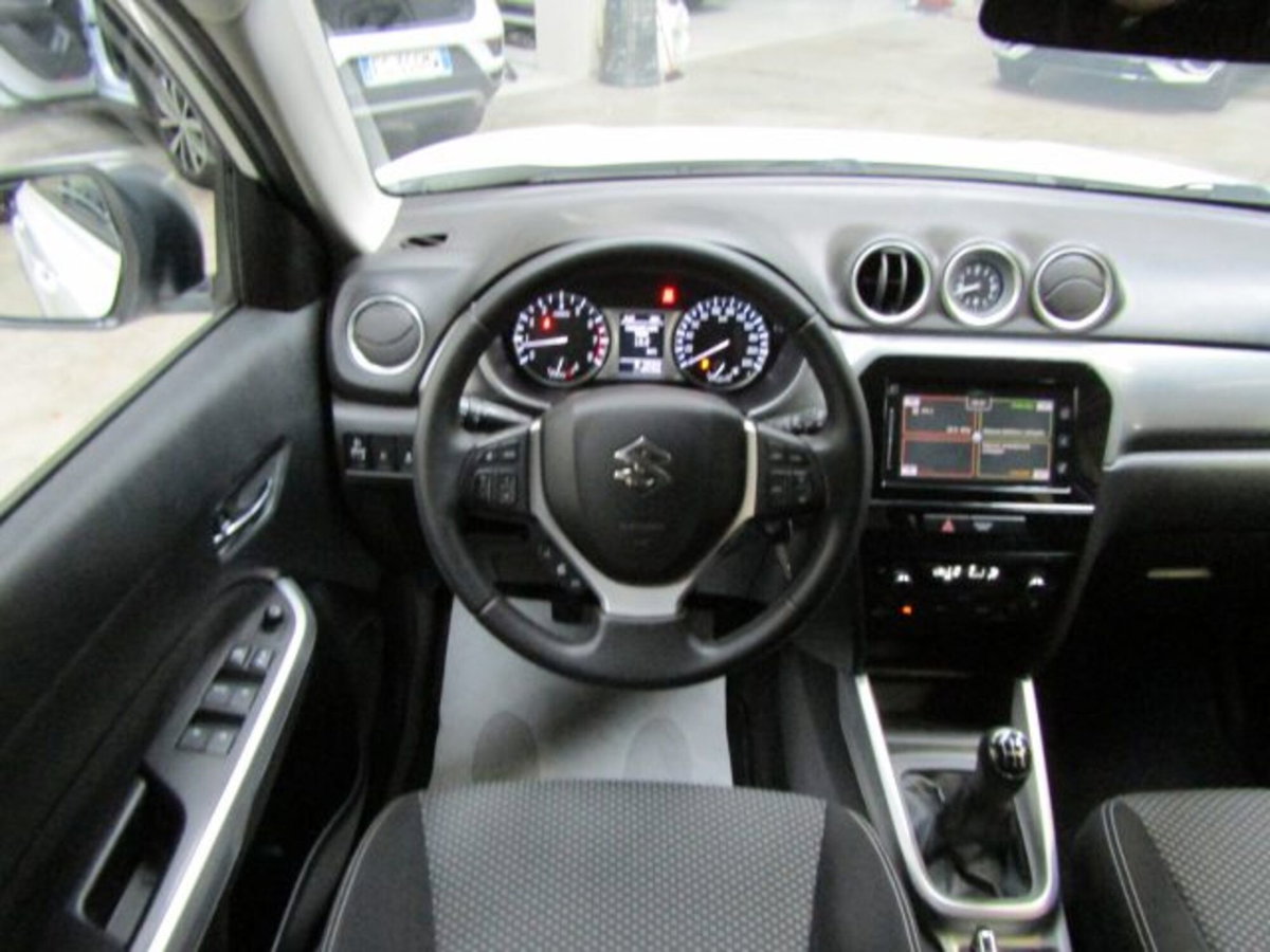 Suzuki Vitara 1.6 VVT V-Top (19)