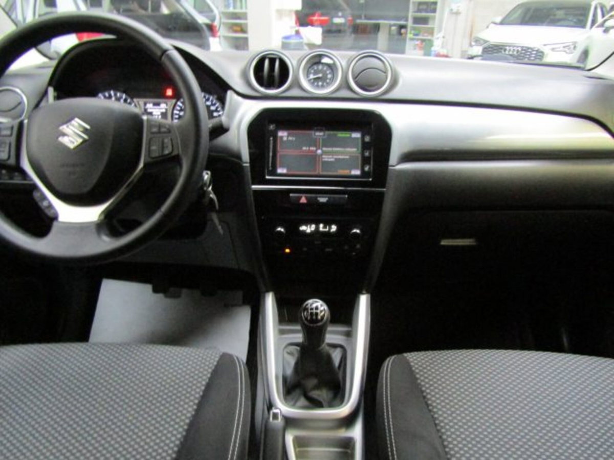 Suzuki Vitara 1.6 VVT V-Top (20)