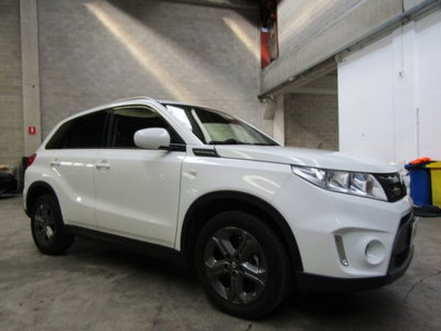Suzuki Vitara 1.6 VVT V-Top (3)