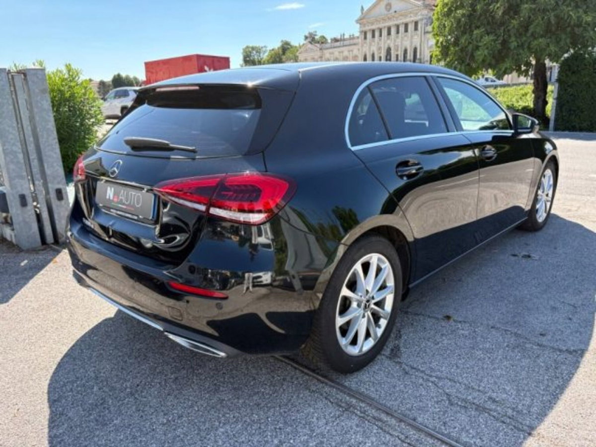 Mercedes-Benz Classe A Sedan 180 d Automatic 4p. Sport (5)