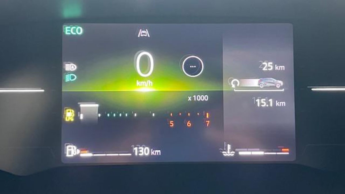 Renault Captur 1.2 eco-g Techno 120cv (12)