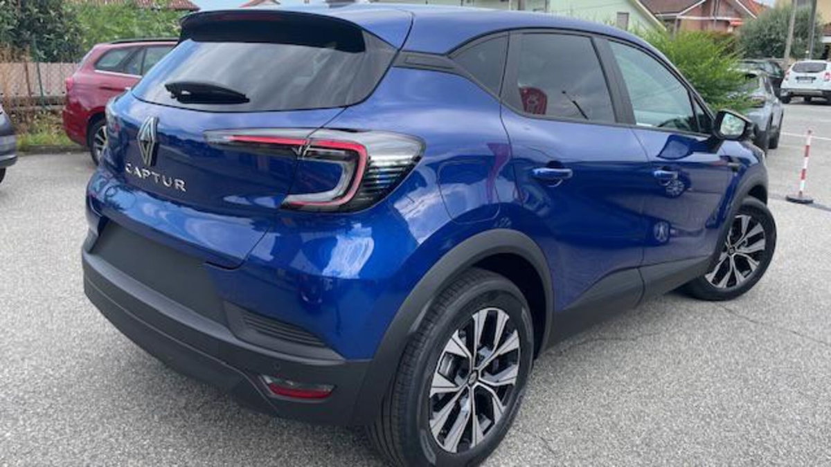 Renault Captur 1.2 eco-g Techno 120cv (2)