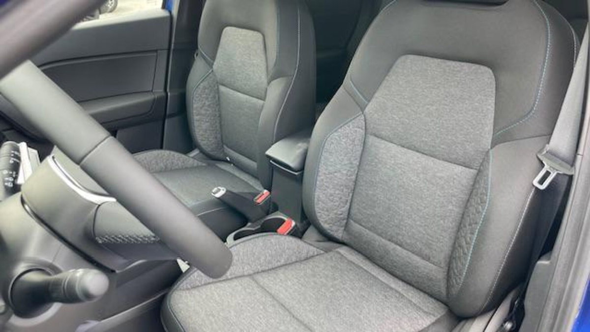 Renault Captur 1.2 eco-g Techno 120cv (6)