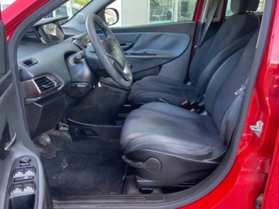 Lancia Ypsilon 1.2 69 CV 5 porte Silver (12)