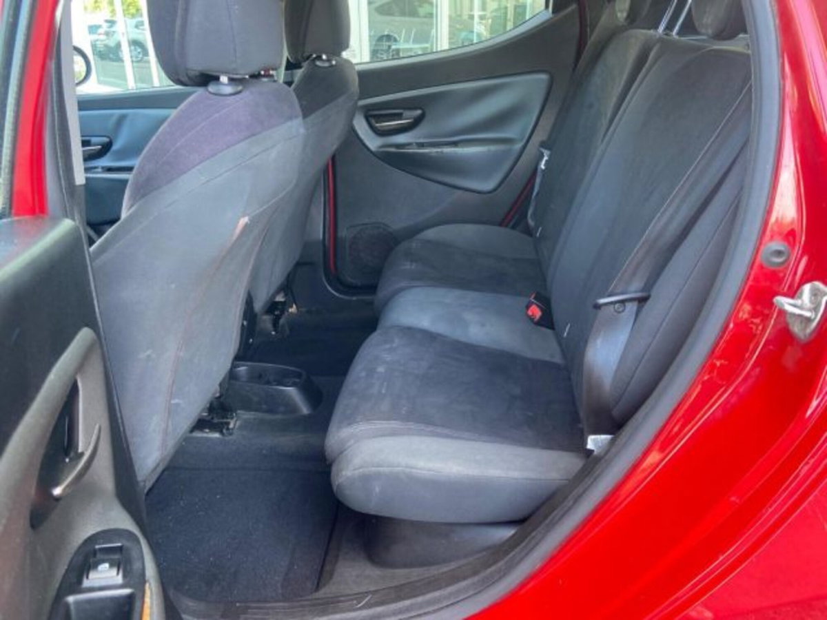 Lancia Ypsilon 1.2 69 CV 5 porte Silver (15)