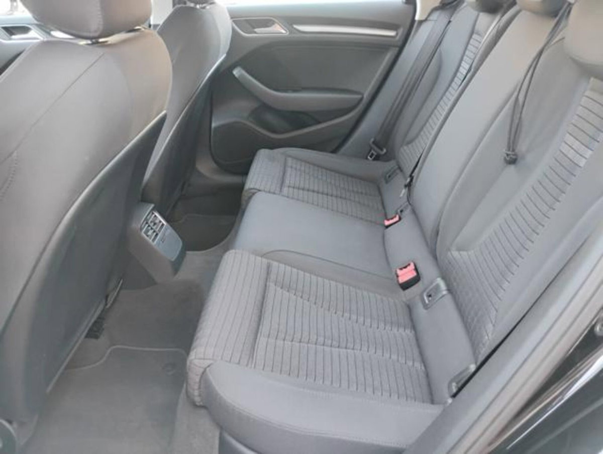 Audi A3 Sedan 1.6 TDI clean diesel Ambition (13)