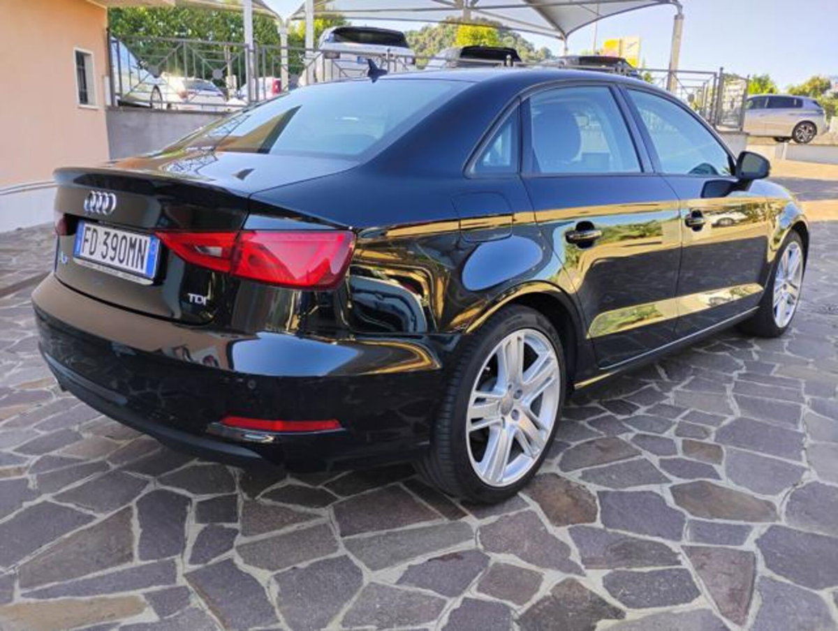 Audi A3 Sedan 1.6 TDI clean diesel Ambition (3)
