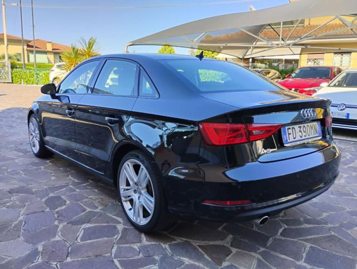 Audi A3 Sedan 1.6 TDI clean diesel Ambition (5)