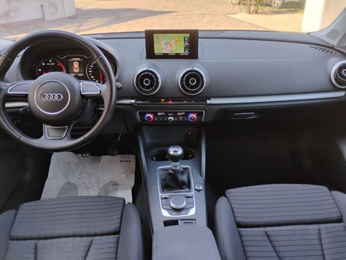 Audi A3 Sedan 1.6 TDI clean diesel Ambition (9)