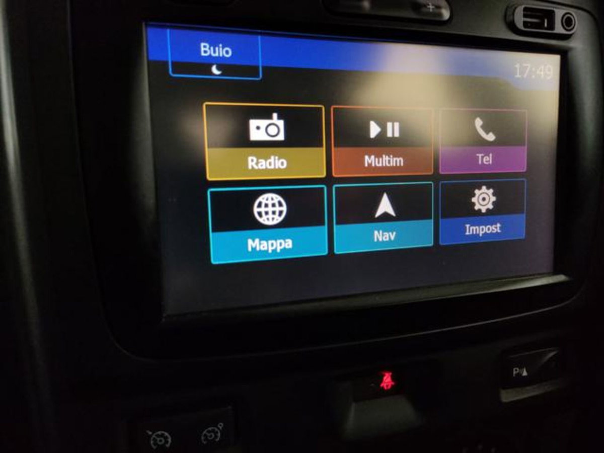Dacia Duster 1.5 dCi 110CV S&S 4x2 Serie Speciale Ambiance Family (11)