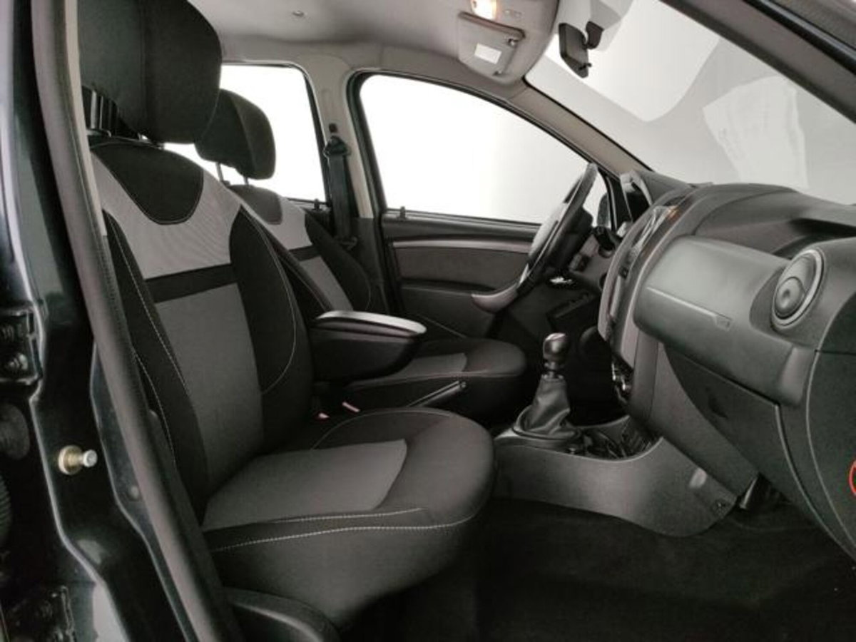 Dacia Duster 1.5 dCi 110CV S&S 4x2 Serie Speciale Ambiance Family (6)