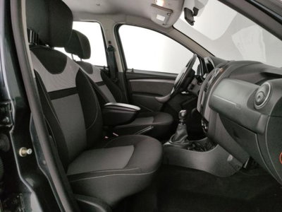 Dacia Duster 1.5 dCi 110CV S&S 4x2 Serie Speciale Ambiance Family (6)