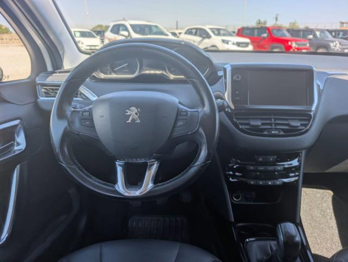 Peugeot 2008 100 S&S Allure (10)