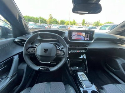 Peugeot 2008 1.2 hybrid GT 145cv e-dcs6 (12)