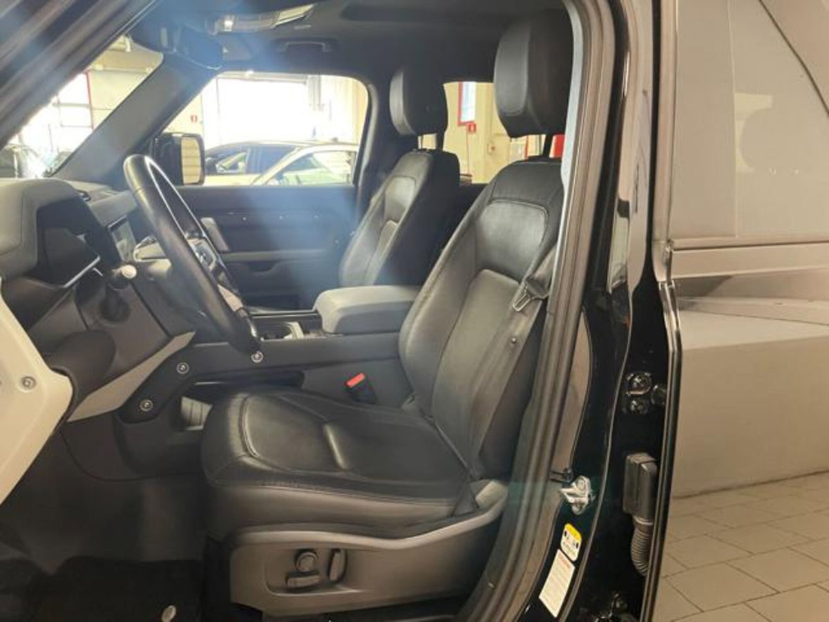 Land Rover Defender 110 3.0d mhev X-Dynamic SE awd 200cv auto 7p.ti (13)