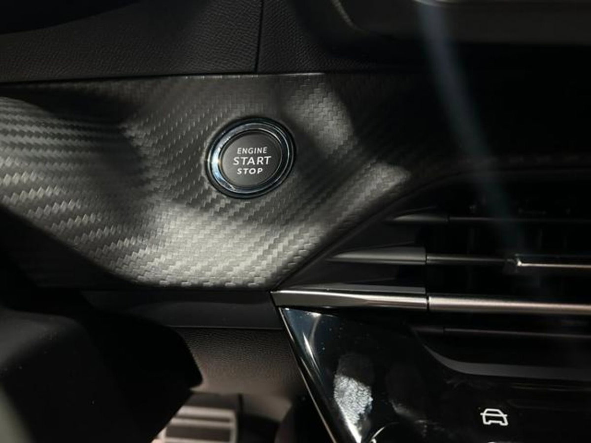 Peugeot 2008 50 kWh GT (18)