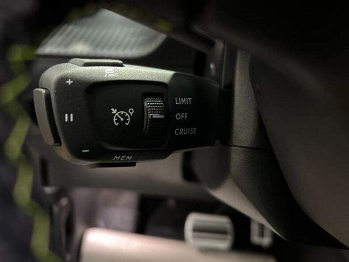 Peugeot 2008 50 kWh GT (19)