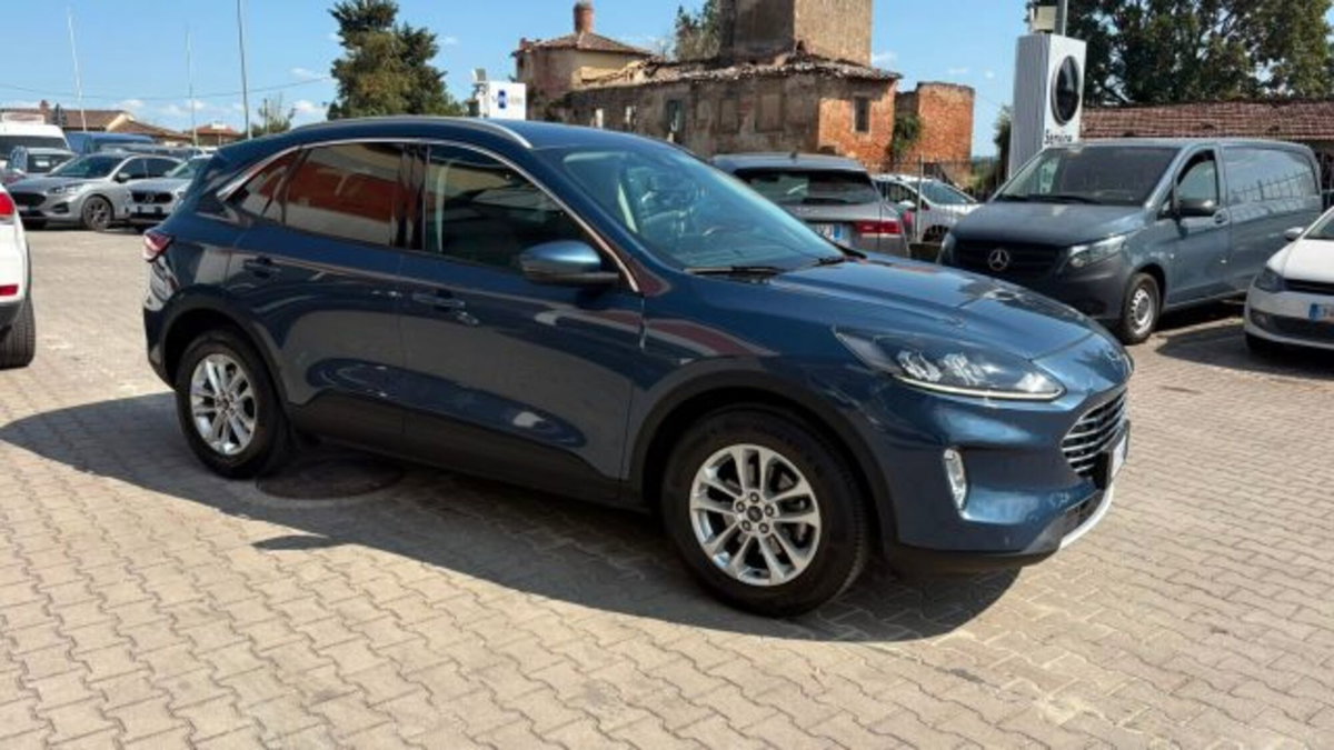 Ford Kuga 2.0 EcoBlue Hybrid 150 CV 2WD Titanium (2)