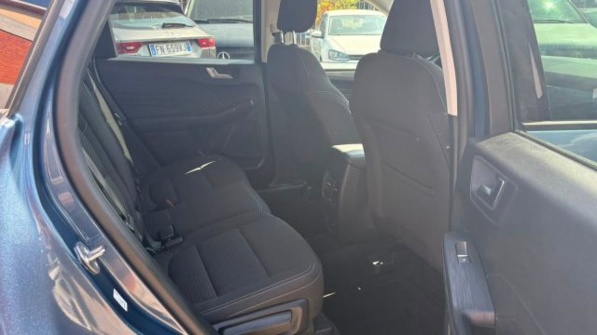 Ford Kuga 2.0 EcoBlue Hybrid 150 CV 2WD Titanium (20)