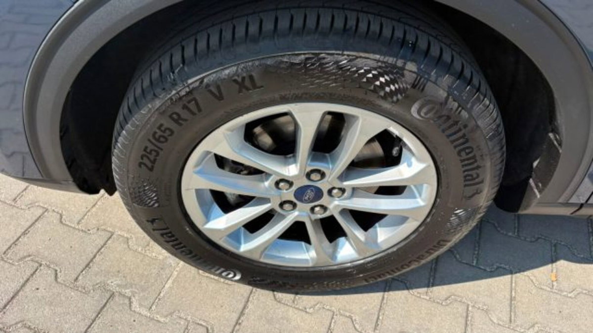 Ford Kuga 2.0 EcoBlue Hybrid 150 CV 2WD Titanium (6)