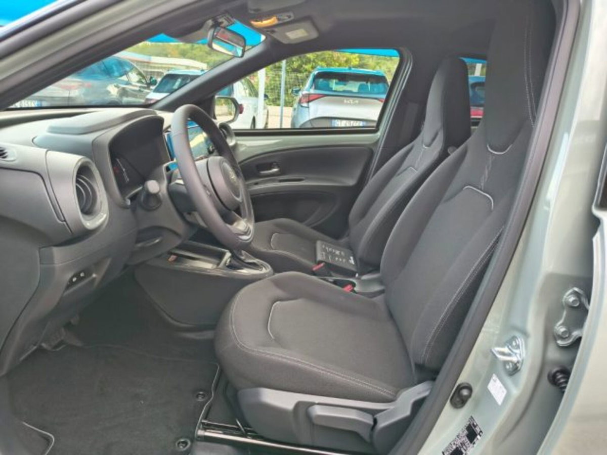 Toyota Aygo X 1.5 hybrid Icon e-cvt (9)