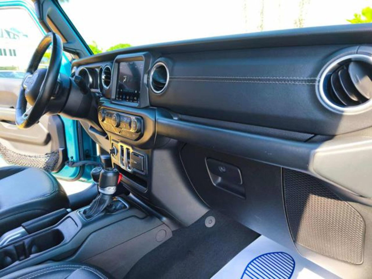 Jeep Wrangler Unlimited 2.2 Mjt II Night Eagle (17)