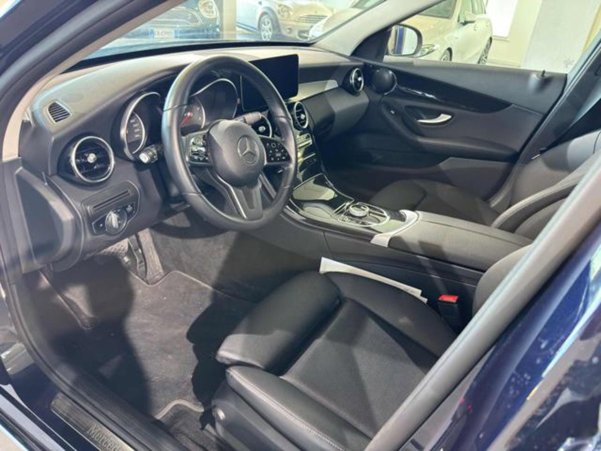 Mercedes-Benz Classe C Station Wagon 300 de Auto EQ-Power Premium (14)
