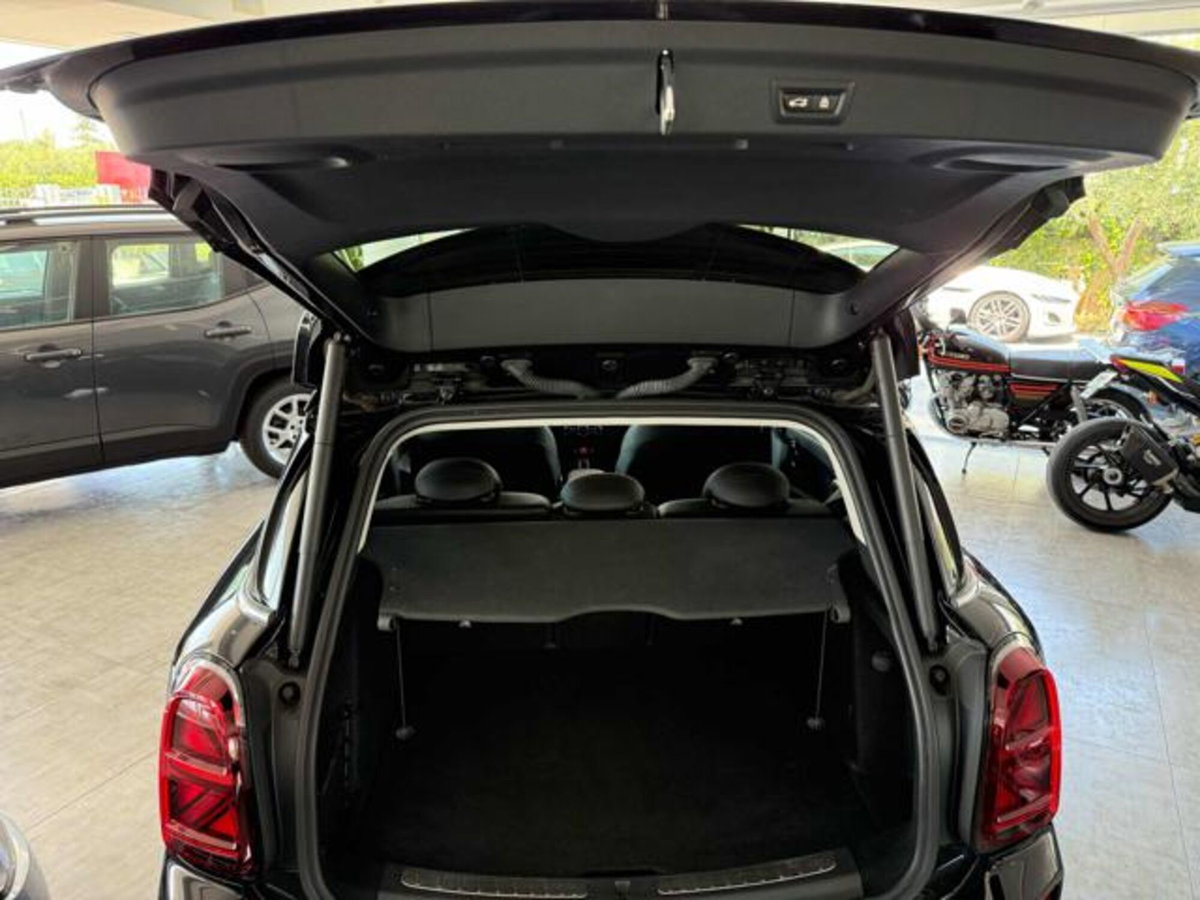 MINI Mini Countryman 2.0 Cooper D Classic Countryman (16)
