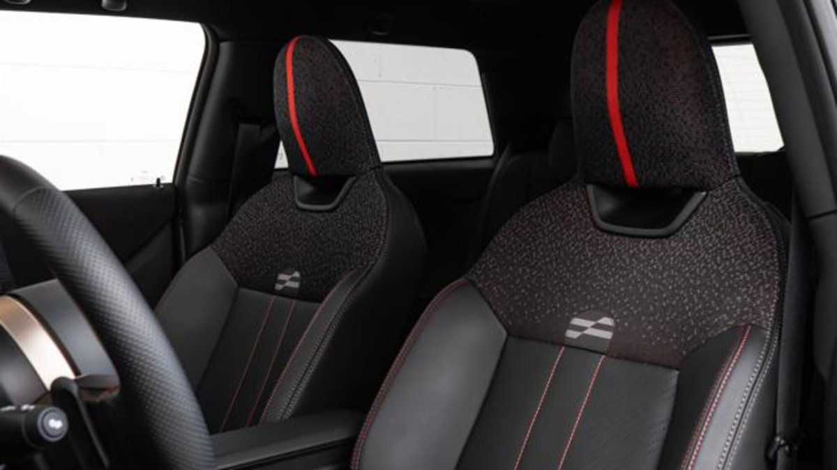 MINI Mini 2.0 John Cooper Works JCW (12)