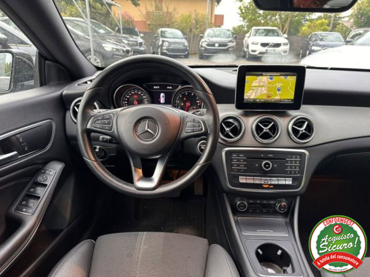 Mercedes-Benz CLA Shooting Brake 200 Premium (12)