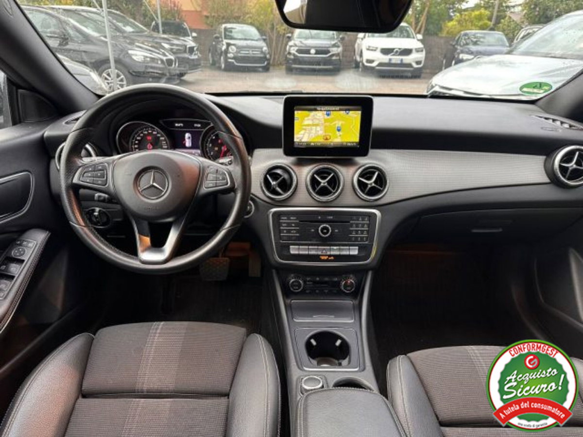 Mercedes-Benz CLA Shooting Brake 200 Premium (13)