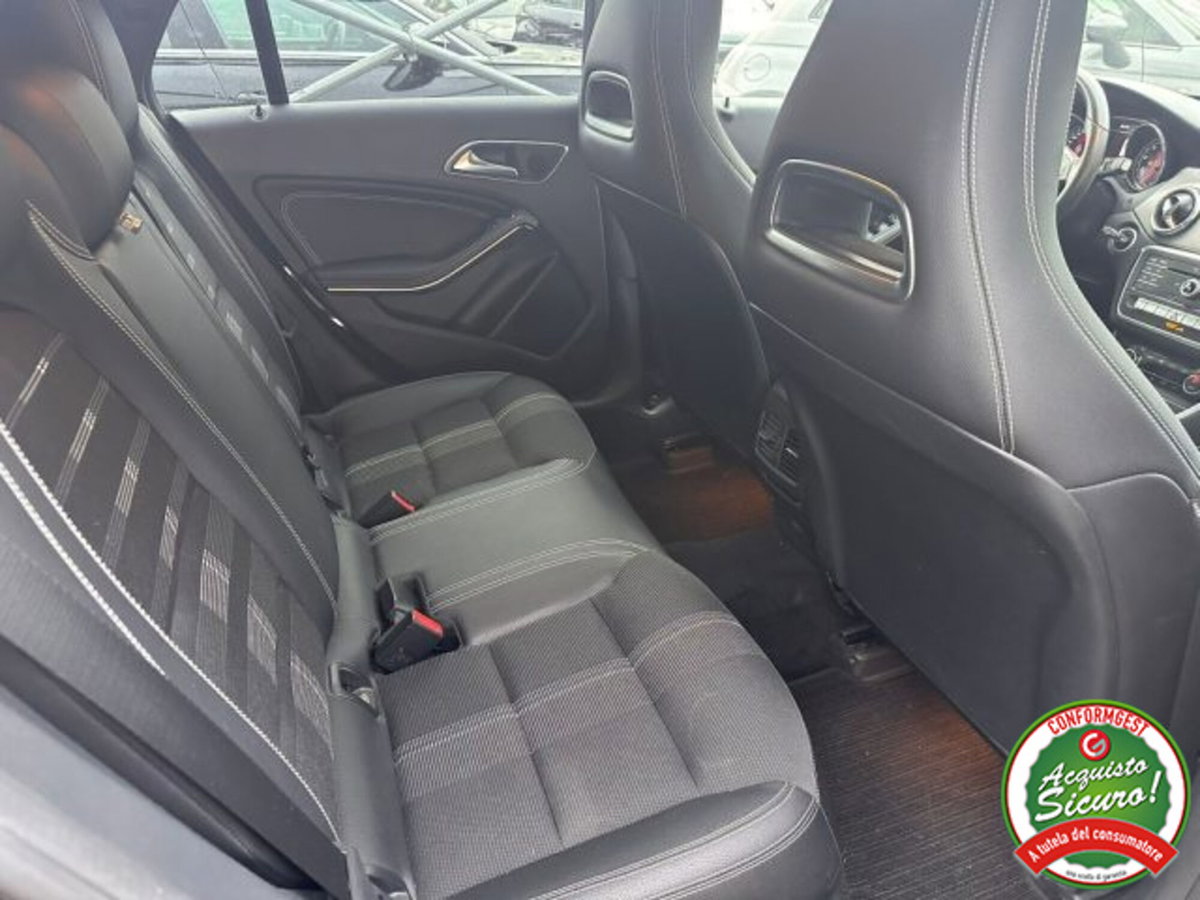 Mercedes-Benz CLA Shooting Brake 200 Premium (18)